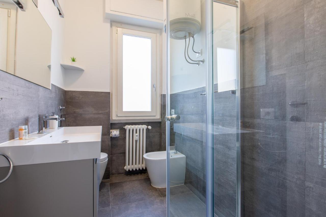 Italstay - Disciplini Apartment -10 Min Dal Duomo Милан Экстерьер фото