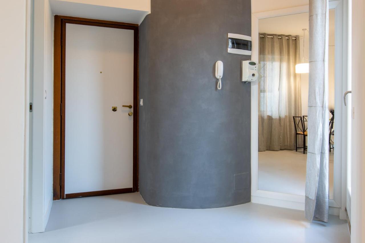 Italstay - Disciplini Apartment -10 Min Dal Duomo Милан Экстерьер фото
