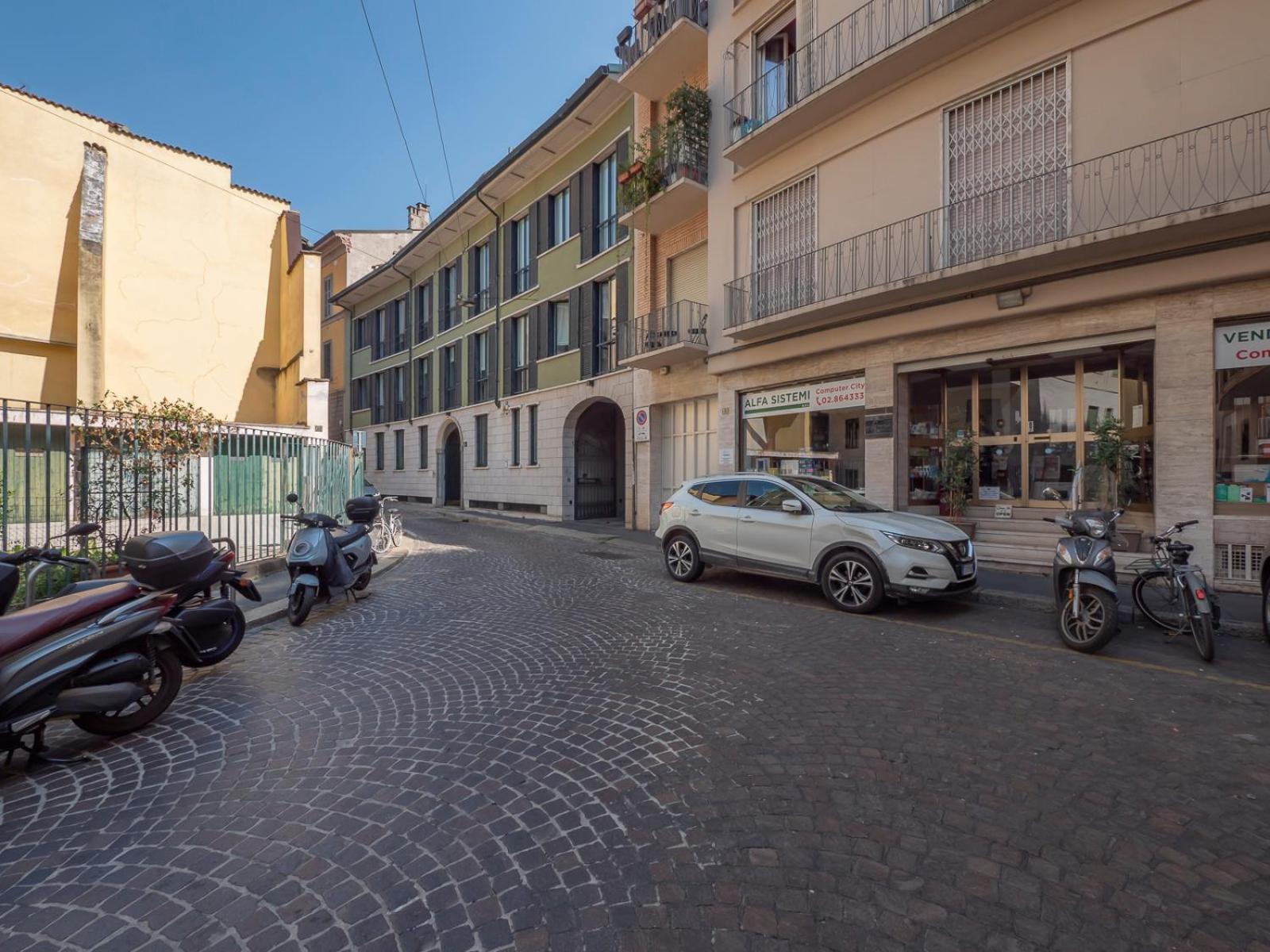 Italstay - Disciplini Apartment -10 Min Dal Duomo Милан Экстерьер фото